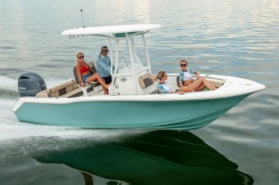 Tidewater Boats 2025 LXF