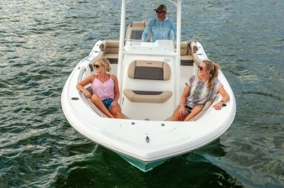 Tidewater Boats 2025 LXF