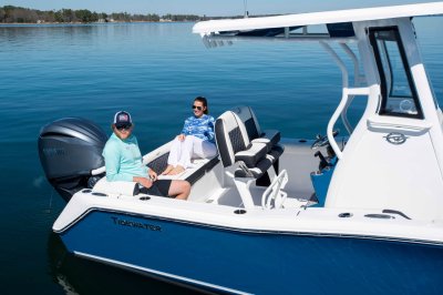 Tidewater Boats 2025 LXF