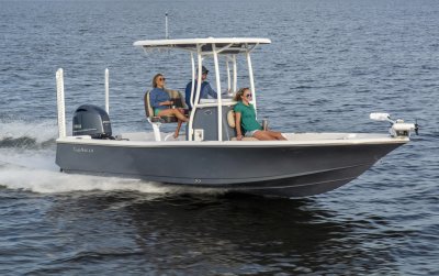 Tidewater Boats 2025 CB